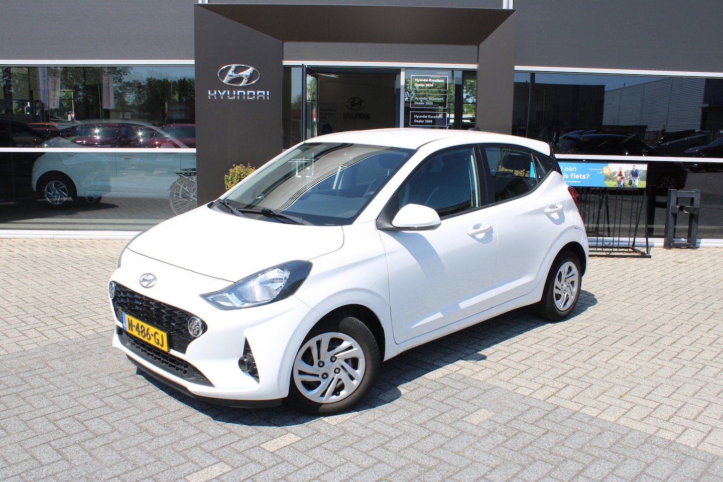 Hyundai i10 - 1.0 Comfort | Airco | Apple Carplay/Android Auto|telefoonintegratie premium | Autonomous E - AutoWereld.nl