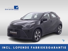 Toyota Aygo X - Hybrid 115 play | Achteruitrijcamera | Apple Carplay/Android Auto | Voorstoelen verwarmd |