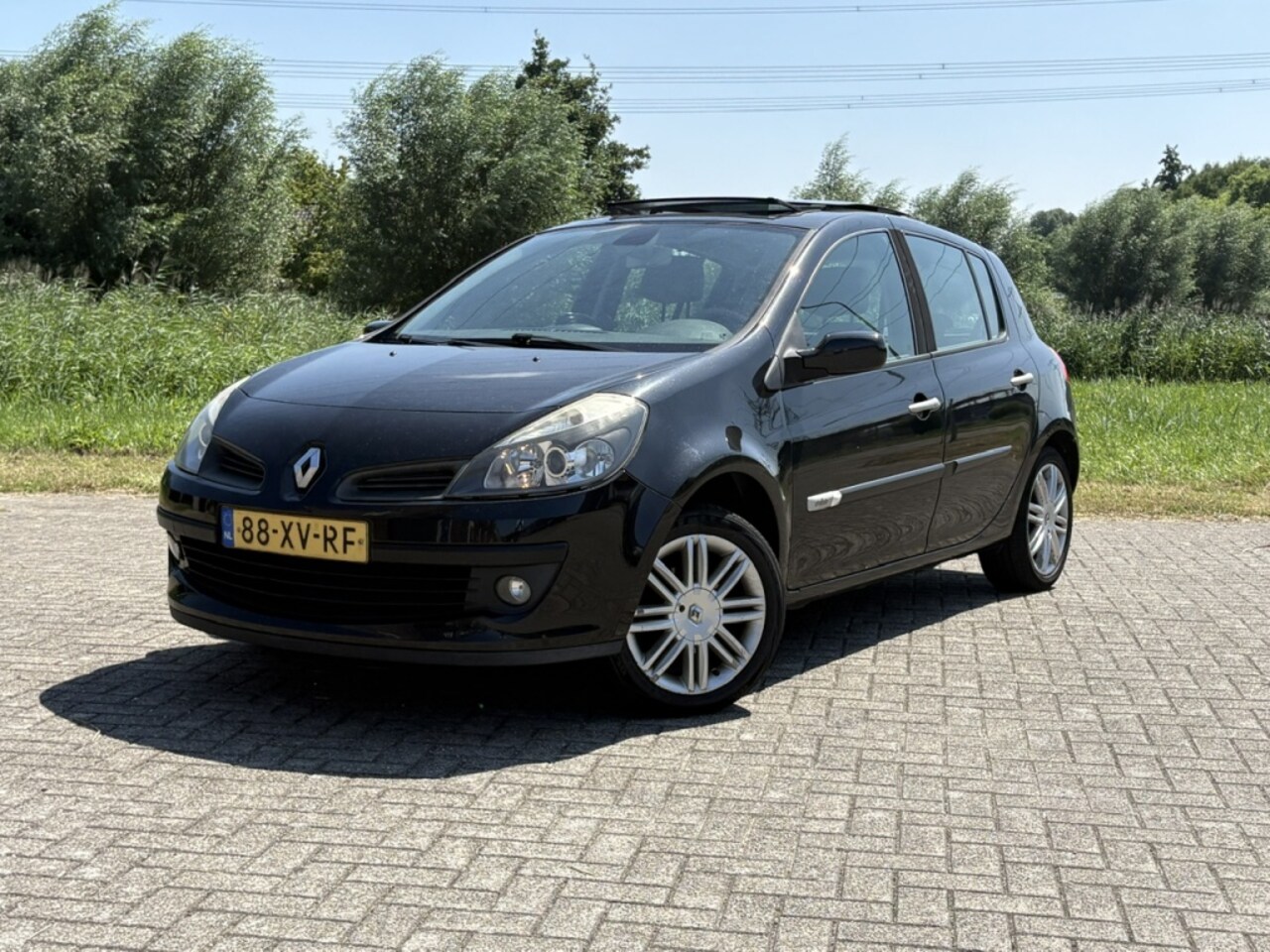 Renault Clio - 1.6-16V Initiale / AUT / Full optie / KEYLESS - AutoWereld.nl