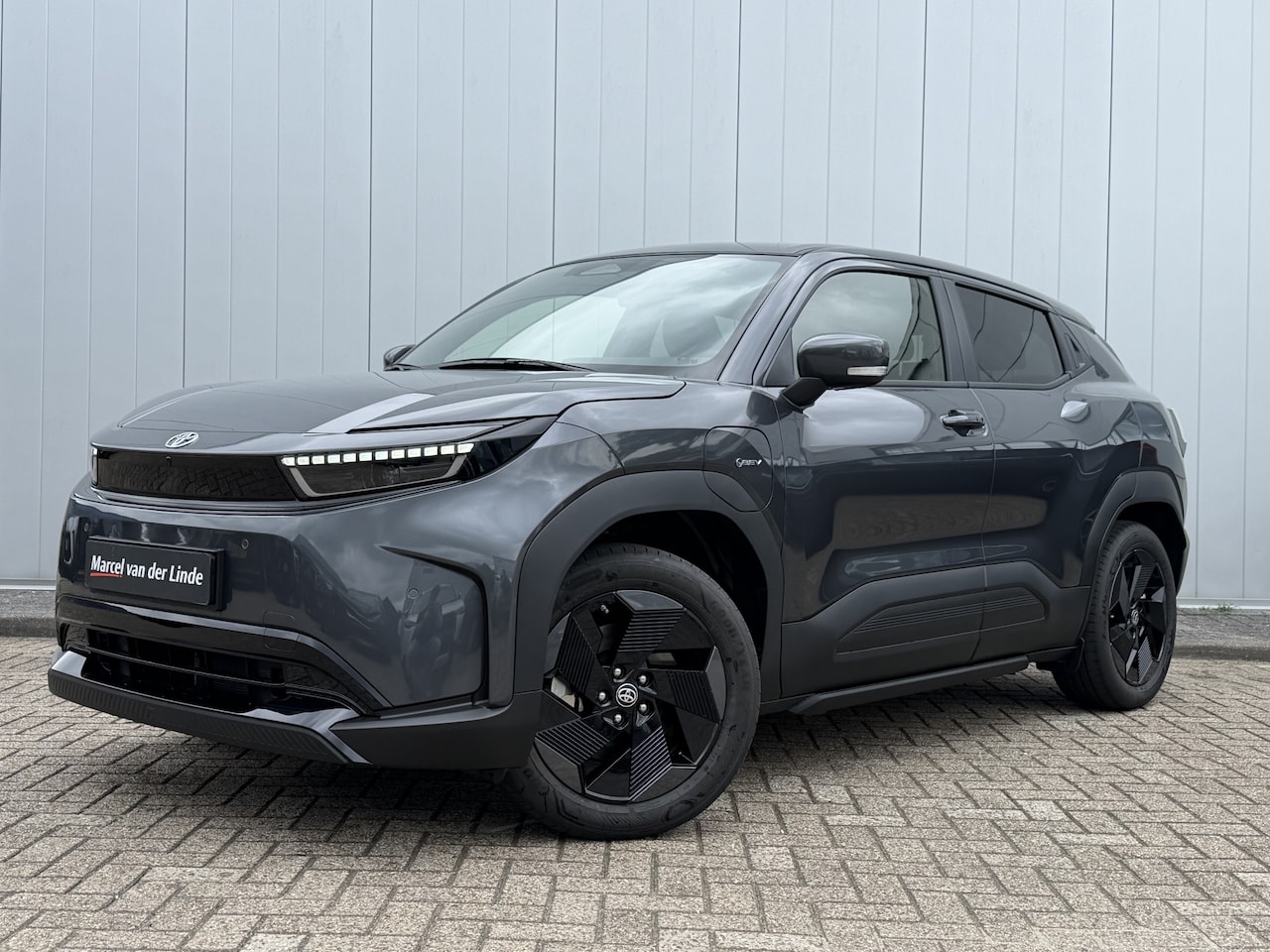 Toyota Urban Cruiser - Dynamic 61 kWh Voorraad Nieuw - AutoWereld.nl