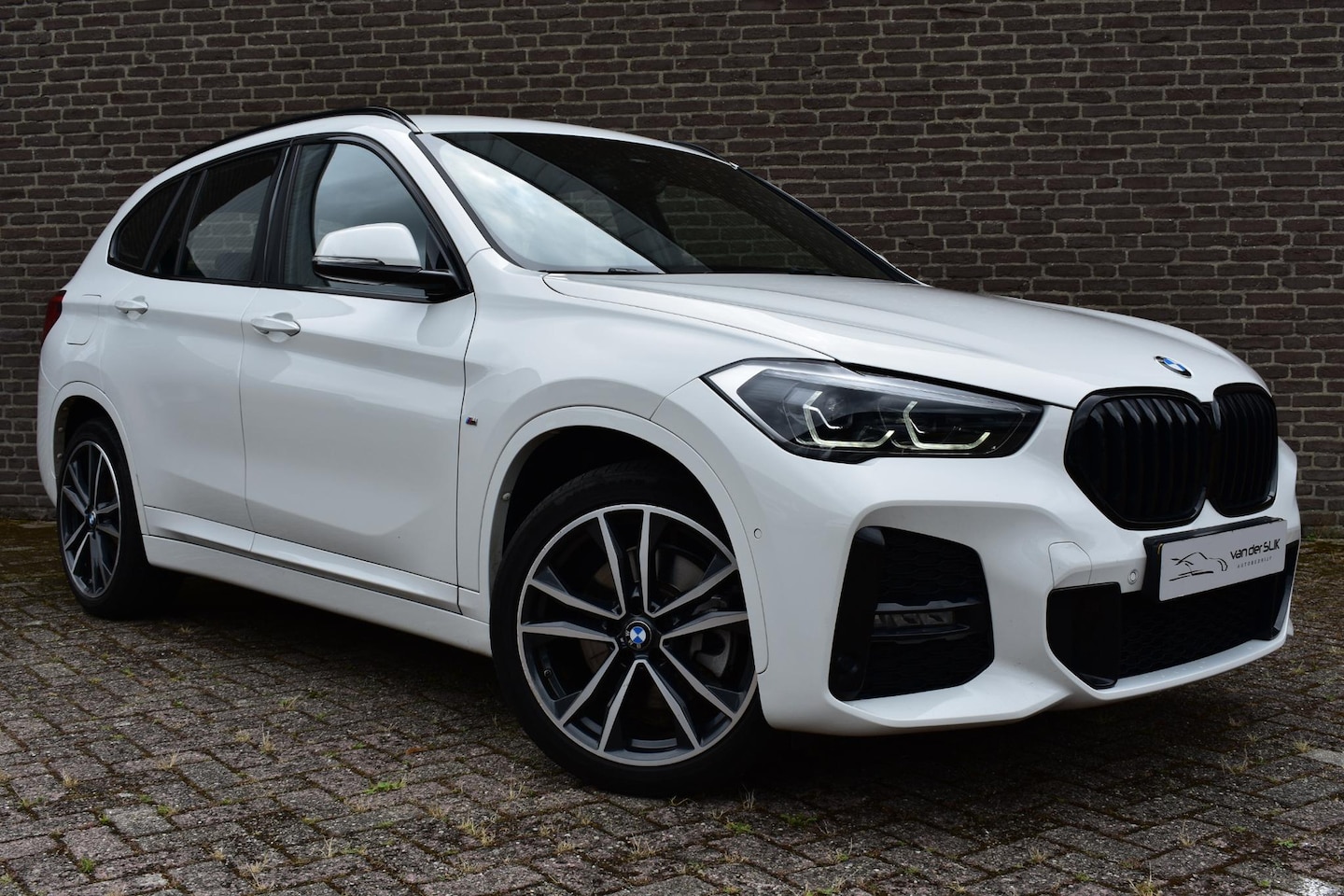 BMW X1 - xDrive25e eDrive Edition M-Pakket, Memory stoel, Achteruitrijcamera, Led, PDC - AutoWereld.nl