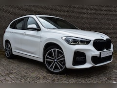 BMW X1 - xDrive25e eDrive Edition M-Pakket, Memory stoel, Achteruitrijcamera, Led, PDC
