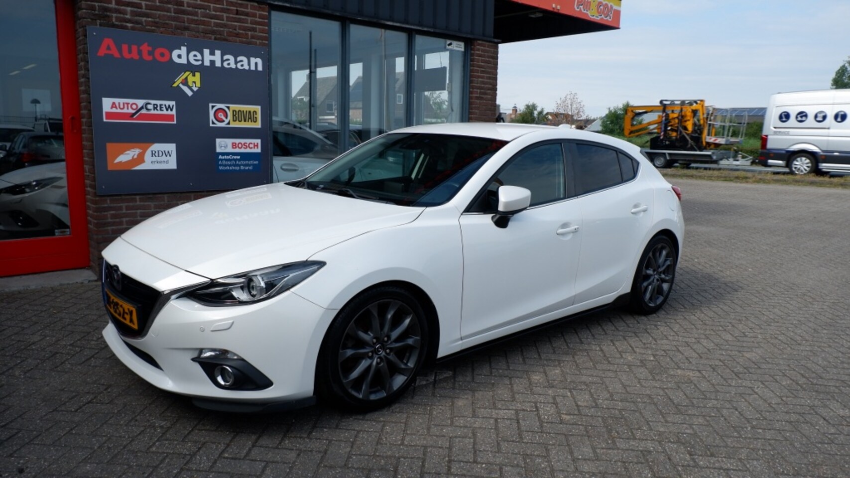Mazda 3 - 2.0 GT-M Navi/Camera/Tuning/Verlaagd/Sebring - AutoWereld.nl