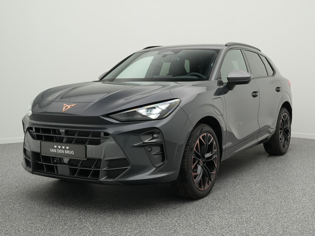 CUPRA Terramar - 1.5 TSI e-Hybrid VZ 272PK | SennHeiser Audio | 360 Camera | Elek. Achterklep | Stuur- & St - AutoWereld.nl