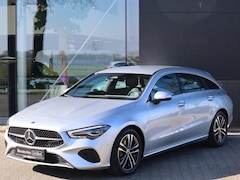 Mercedes-Benz CLA-klasse Shooting Brake - 180 Star Edition l Keyless l Achteruitrij camera l Stoelverwarming