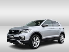Volkswagen T-Cross - 1.0 TSI 110pk Style DSG Automaat / Navigatie / Led / Stoelverwarming / Camera / LM 17 inch