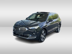 SEAT Tarraco - 1.4 TSI 245pk e-Hybrid PHEV Xperience DSG Automaat / Panorama dak / Wegkl Trekhaak / LEDER