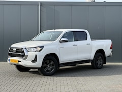 Toyota HiLux - 2.4 D-4D AUTOMAAT / 4x4 / 1e EIG. / 3.500 KG AHG / CAMERA / TREKHAAK / ECC / CRUISE / CARP