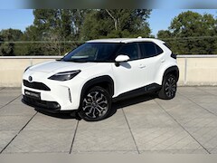 Toyota Yaris Cross - 1.5 Hybrid Dynamic | Navigatie | Stoelverwarming | Stuurverwarming