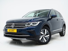 Volkswagen Tiguan - 1.4 TSI eHybrid Elegance | Panoramadak | Trekhaak | Dodehoek | Adaptive Cruise | Virtual |