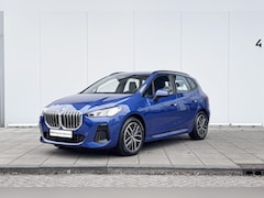 BMW 2-serie Active Tourer - 230e xDrive M-Sport Harman Kardon / Parking Assistant / Actieve Stoel / Verwarmde Stoelen
