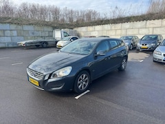 Volvo V60 - 1.6 T3 Kinetic | Climate | Cruise | Navi |