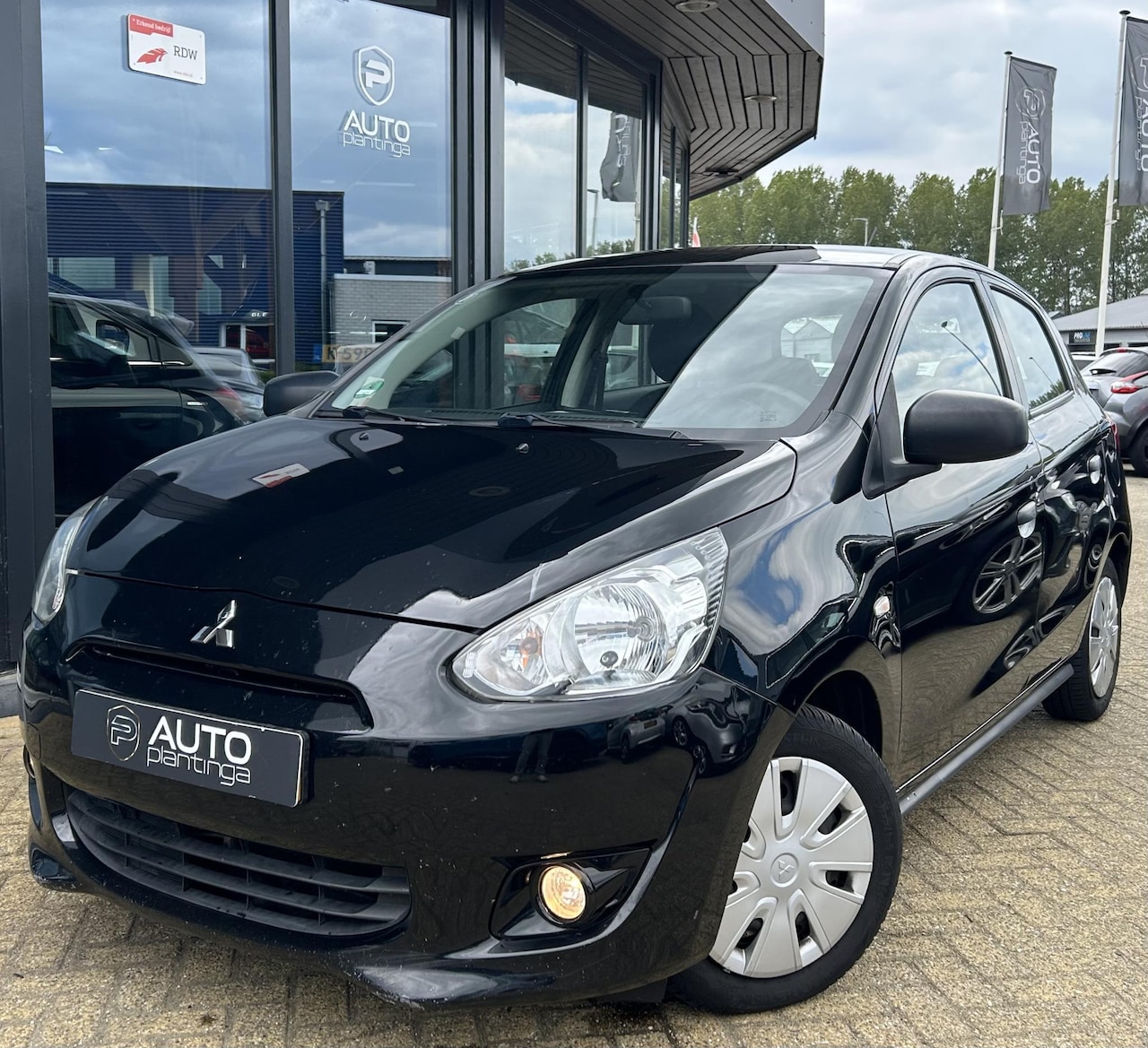 Mitsubishi Space Star - 1.0 Inform 71PK | NL AUTO | APK tot 12-05-2027 | 5 Deurs | Airco | Parrot | 2 Sleutels | - AutoWereld.nl