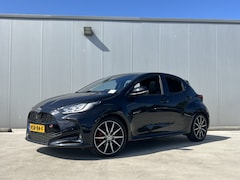 Toyota Yaris - 1.5 Hybrid 130 GR SPORT | Sport plus pack | All Weather banden | Panoramadak
