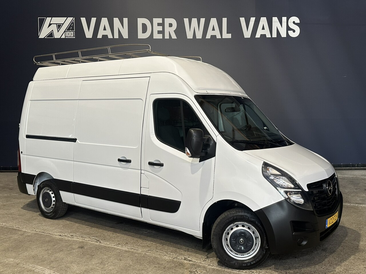 Opel Movano - 2.3 Turbo 136pk L2H3 Euro6 Airco | Camera | Imperiaal | LED | 2500kg Trekhaak | Cruisecont - AutoWereld.nl