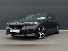 BMW 5-serie Touring - 530e 299pk M-SPORT Pro | 360 Camera | Leder | Trekhaak | Harman/Kardon | Adaptive Cruise |