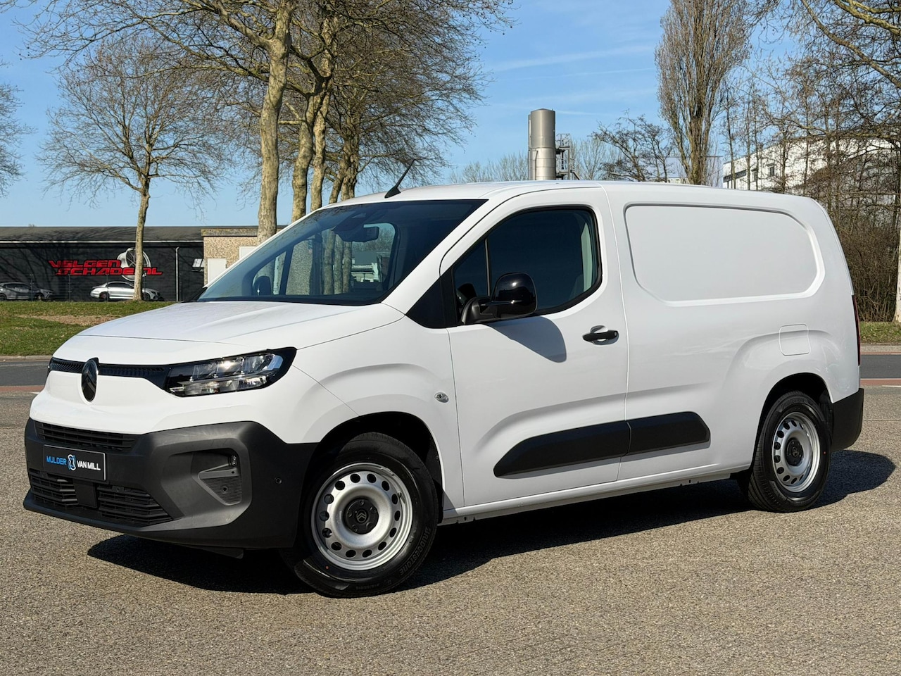 Citroën ë-Berlingo - L2 50kWh 136pk | 8 jaar garantie | 0% financial lease | 3-zits | Luxe bekleding | NAVI | M - AutoWereld.nl