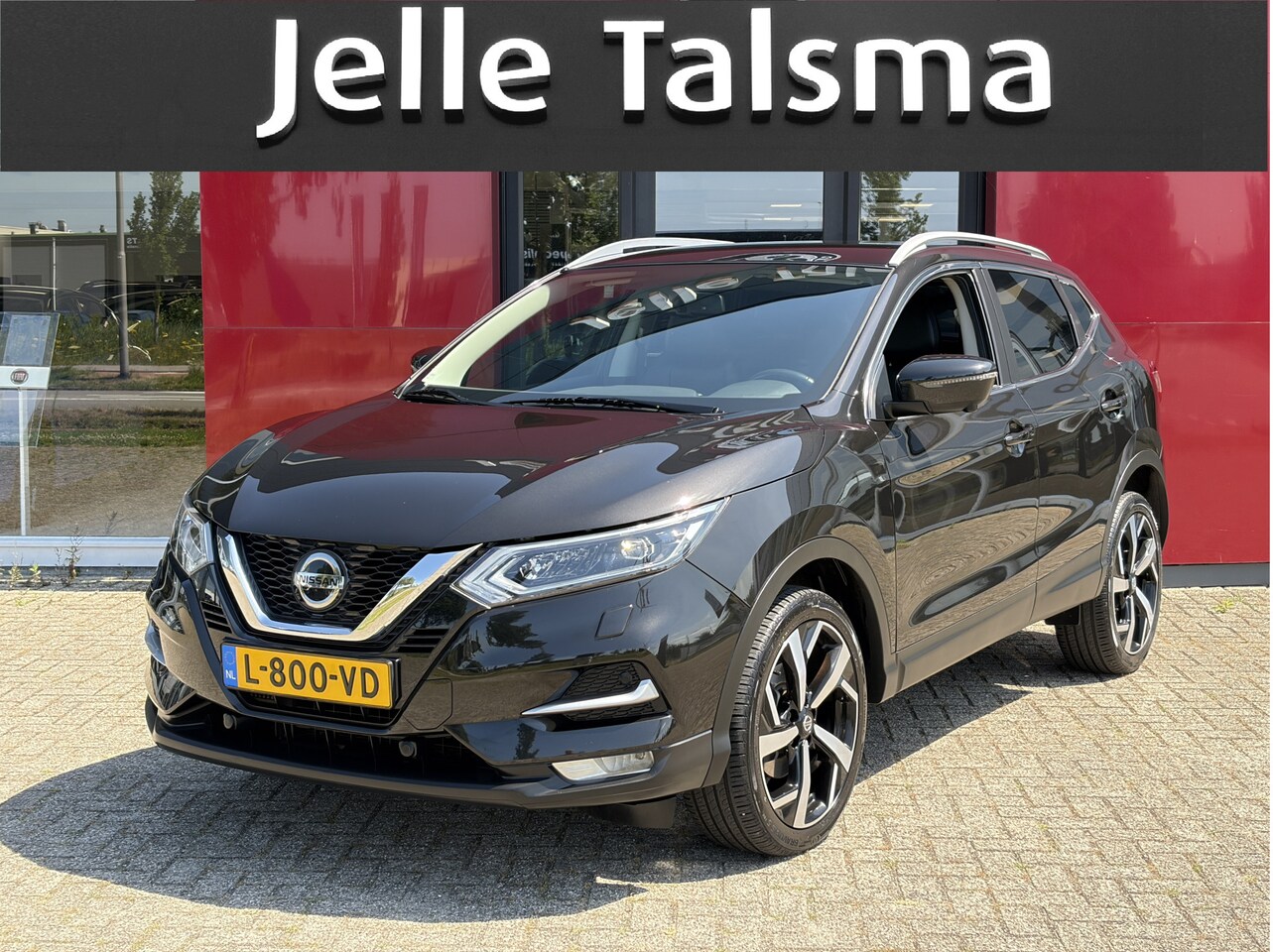Nissan Qashqai - 1.3 DIG-T Premium Edition | Leren bekleding | Camera | Trekhaak - AutoWereld.nl