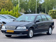 Volvo V40 - 1.8 Exclusive | Automaat | APK 26-09-2027 | stoelverwarming | Airco | elektrische ramen en