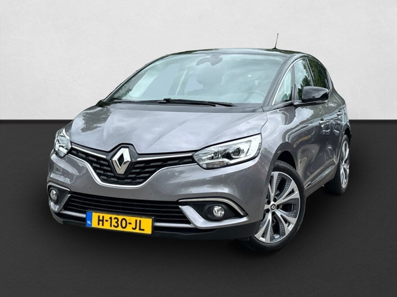 Renault Scénic - 1.3 TCe Intens CAMERA / TREKHAAK / PDC / NAVI - AutoWereld.nl