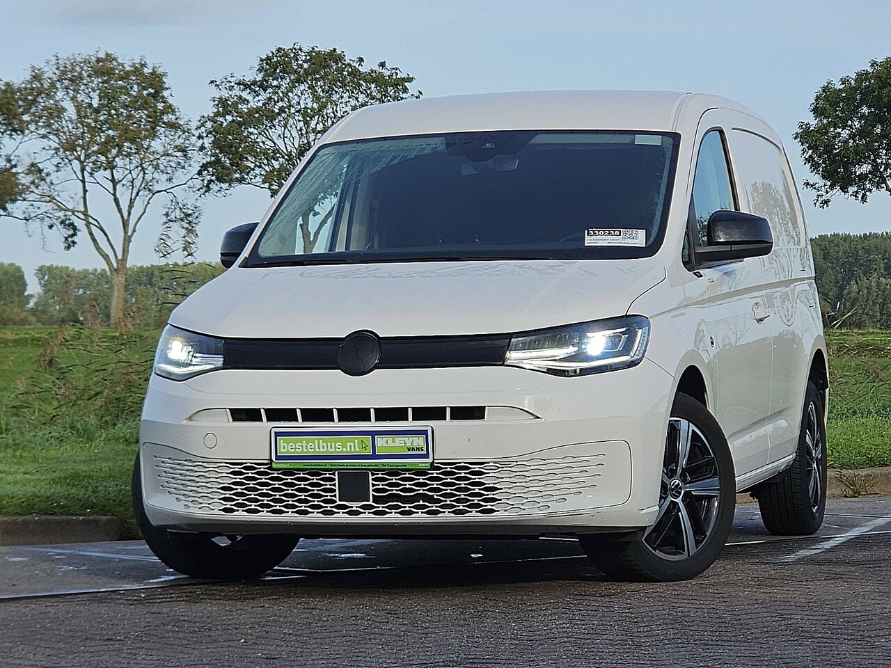 Volkswagen Caddy - 2.0 LED 1st Edition NAP! - AutoWereld.nl