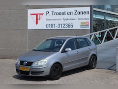 Volkswagen Polo - 1.2-12V Comfortline 5 deurs Airco/Cruise control/Elektrische ramen/Centrale deurvergrendel