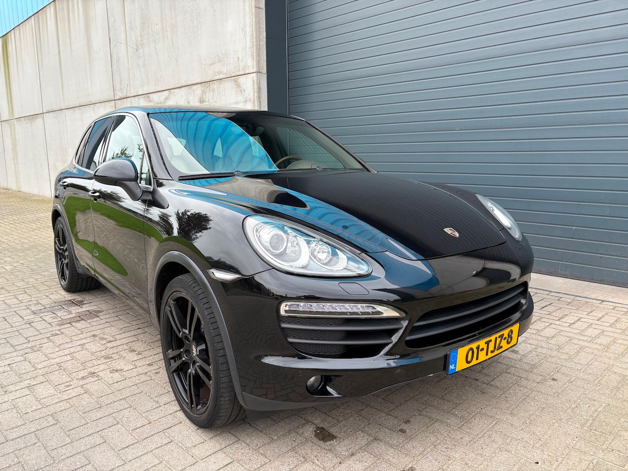 Porsche Cayenne - 4.8 S AUT 400PK LUCHTVERING NAVI 2011 - AutoWereld.nl