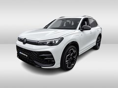 Volkswagen Tiguan - 1.5 eHybrid R-Line Edition Leer / Pano / Trekhaak / Stoelmassage