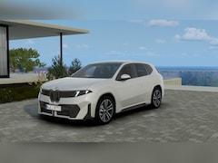 BMW iX3 - 40 eDrive M Sport / Panoramadak / Parking Assistant Plus / Stuurverwarming / Driving Assis