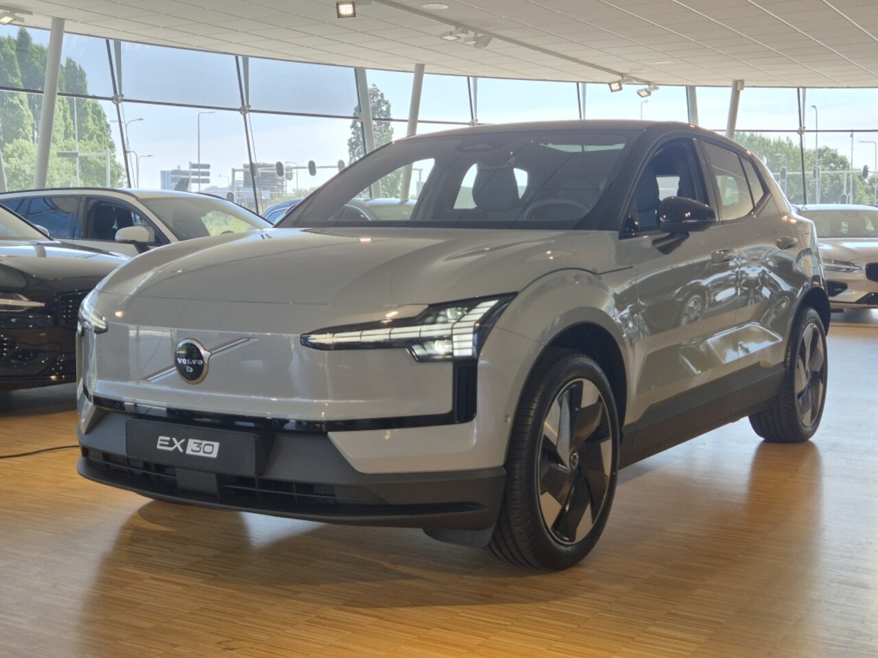 Volvo EX30 - P5 Long Range 69kWh/272PK Ultra Europa | 360 | BLIS | Elektrisch Stoelen | - AutoWereld.nl