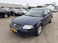 Volkswagen Passat - 2.0 Trendline