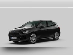 BMW 2-serie Active Tourer - 225e xDrive M Sport Pakket | Achteruitrijcamera | Glazen panoramadak | Harman Kardon HiFi