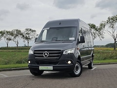 Mercedes-Benz Sprinter - 317 L2H2 LED Nieuw Model Automaat Camera Navi Apple Carplay BPM Vrij 3 Zits Cruise Control