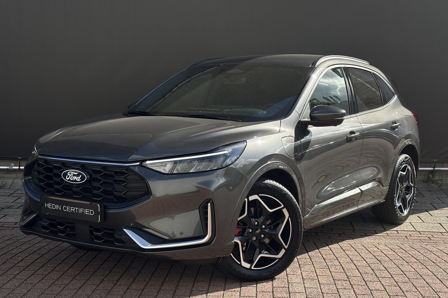 Ford Kuga - 2.5 PHEV ST-Line X | Winter pack | AGR-stoelen | 360° camera | B&O Audio | 19 Inch Velgen - AutoWereld.nl