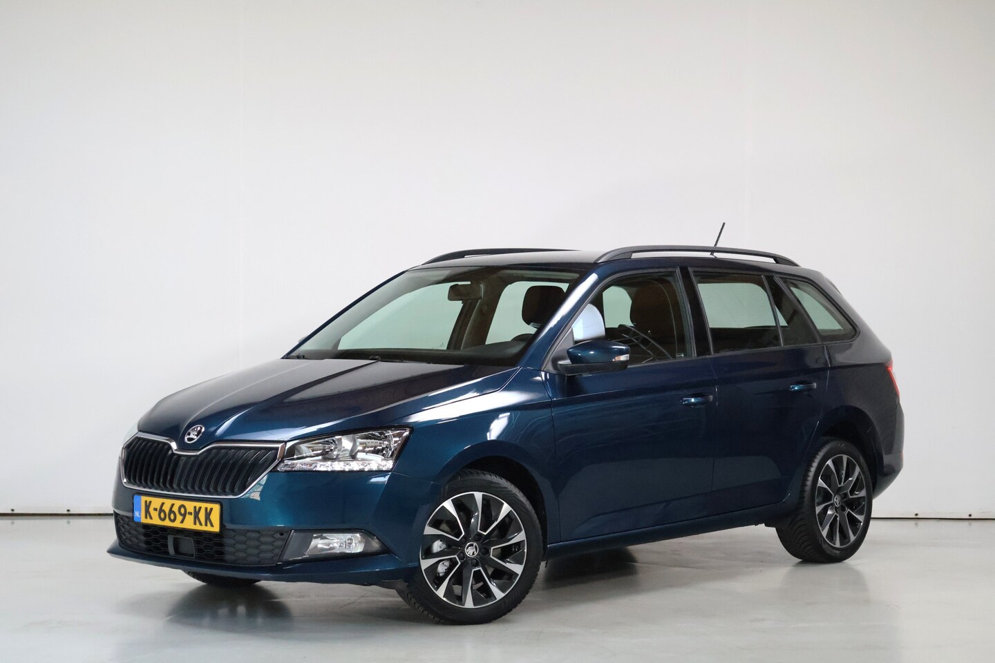 Skoda Fabia Combi - 1.0 TSI Business Edition Automaat | Carplay | Cruise | Dealer Oh - AutoWereld.nl