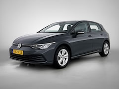 Volkswagen Golf - 1.0 eTSI Life | Navi | Winter | 12 maanden BOVAG |
