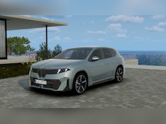 BMW iX3 - 40 eDrive M Sport / Panoramadak / Trekhaak / Multifunctionele Stoelen / Parking Assistant