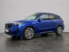 BMW X1 - xDrive25e M-Sport Pro | Trekhaak | Comfort Access | Panoramadak | 20" | Verwarmd stuurwiel