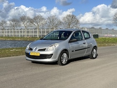 Renault Clio - 1.2-16V Authentique
