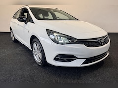 Opel Astra Sports Tourer - 1.2 Edition Export only