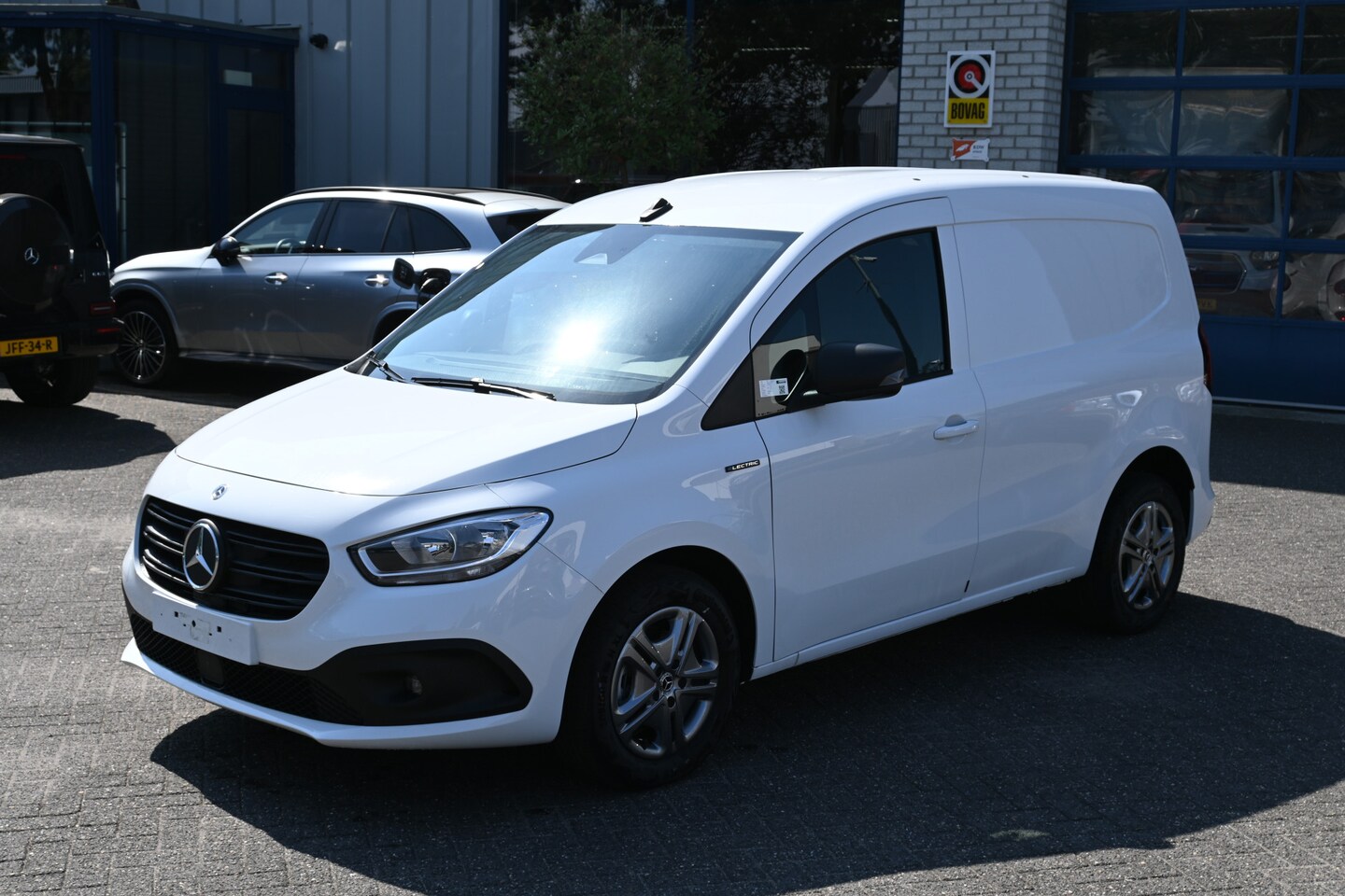 Mercedes-Benz eCitan - 112 Pro L1 51 kWh AC-opladen 22kW/DC-opladen 75kW, Smartphone integratiepakket, Etc. - AutoWereld.nl