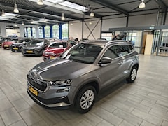 Skoda Karoq - 1.5 TSI ACT 150pk Business Edition | Cruise Control | Climate Control | Camera | Apple Car