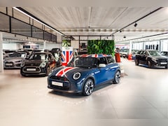 MINI 3-Deurs - 2.0 Cooper S Oxford Edition Classic | Parking Assistant Plus | Head-Up Display | Harman Ka