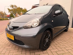 Toyota Aygo - 1.0-12V +/1eigenaar/Mooie auto/Elek-pakket/Aux/Cv/Apk/Nap