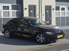 BMW 3-serie - 328i xDrive Executive