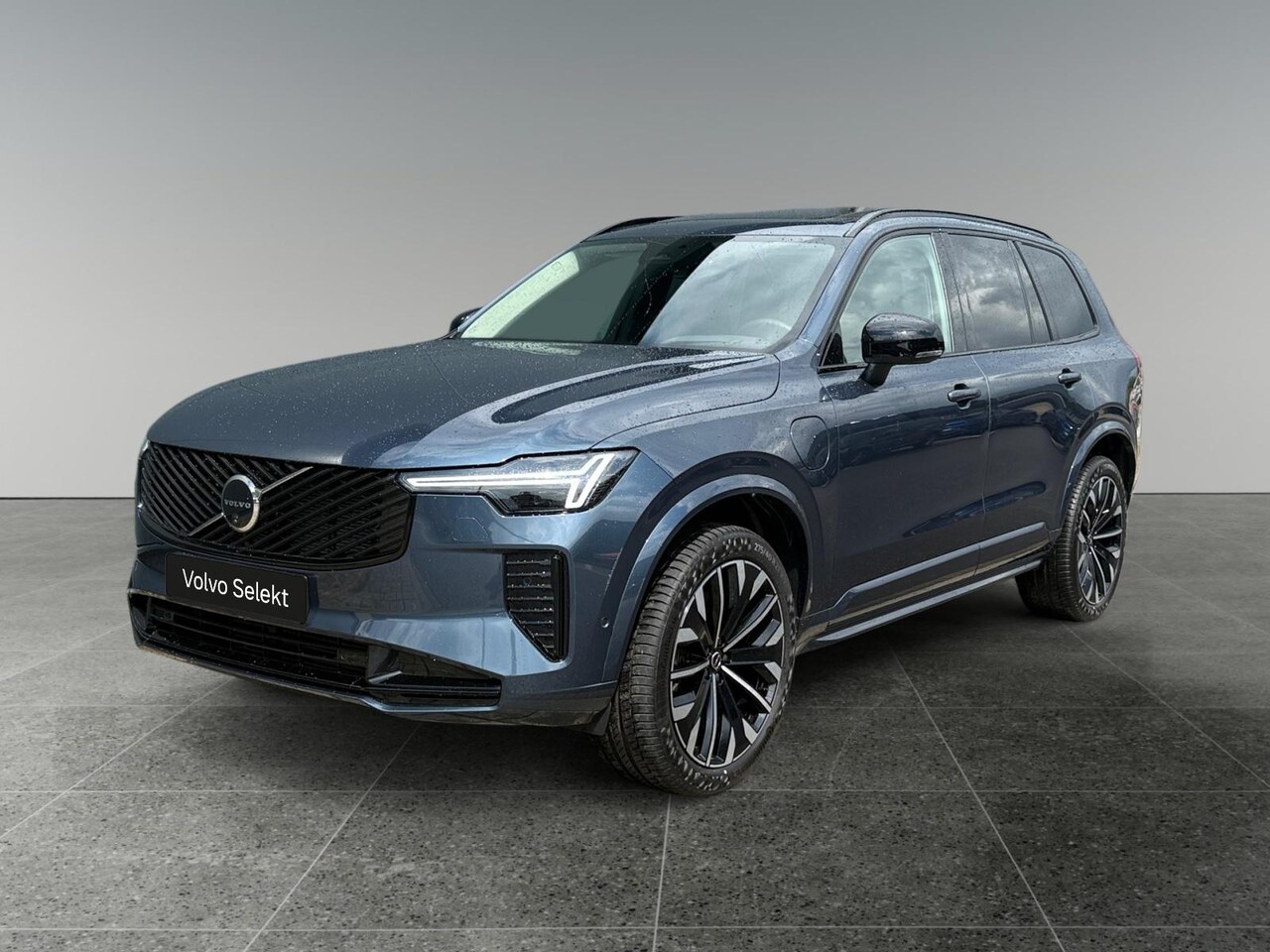 Volvo XC90 - 2.0 T8 Plug-in hybrid AWD Plus Dark | Headup display | Panoramadak | 360 camera | Harman/K - AutoWereld.nl