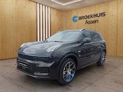 Lynk & Co 01 - 1.5 | Zwarte Hemel | BLIS | 360 Camera | Panoramadak | Keyless Start / Entry | Voorstoelen