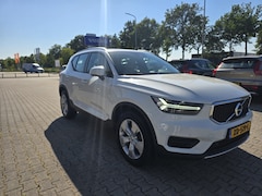 Volvo XC40 - T4 191 PK Momentum | Trekhaak | Dealer onderhouden | Keyless Entry | All Season banden