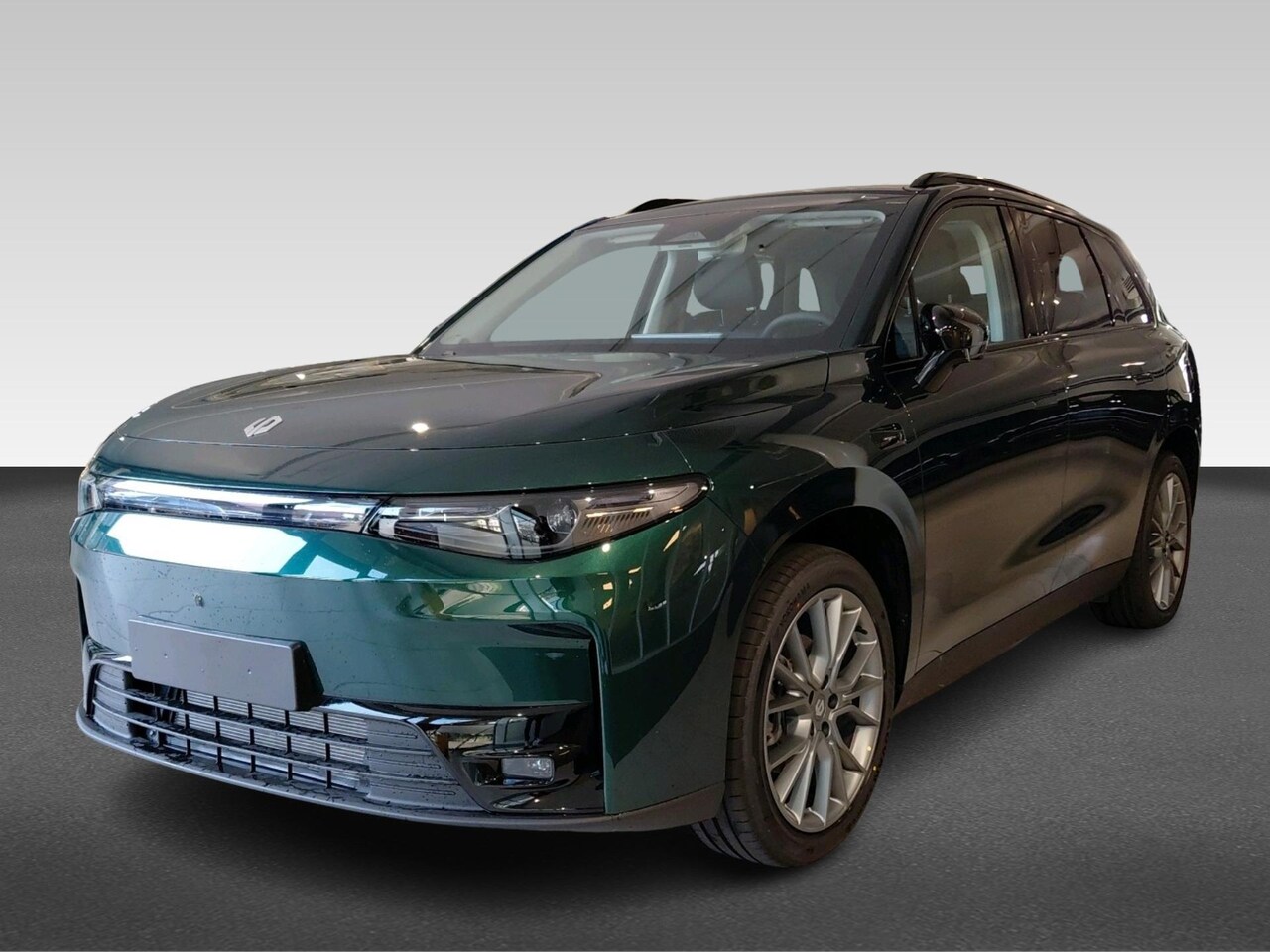 Leapmotor C10 - Design REEV 28.4 kWh | Achterbank in delen neerklapbaar | Armsteun voor | Audio installati - AutoWereld.nl