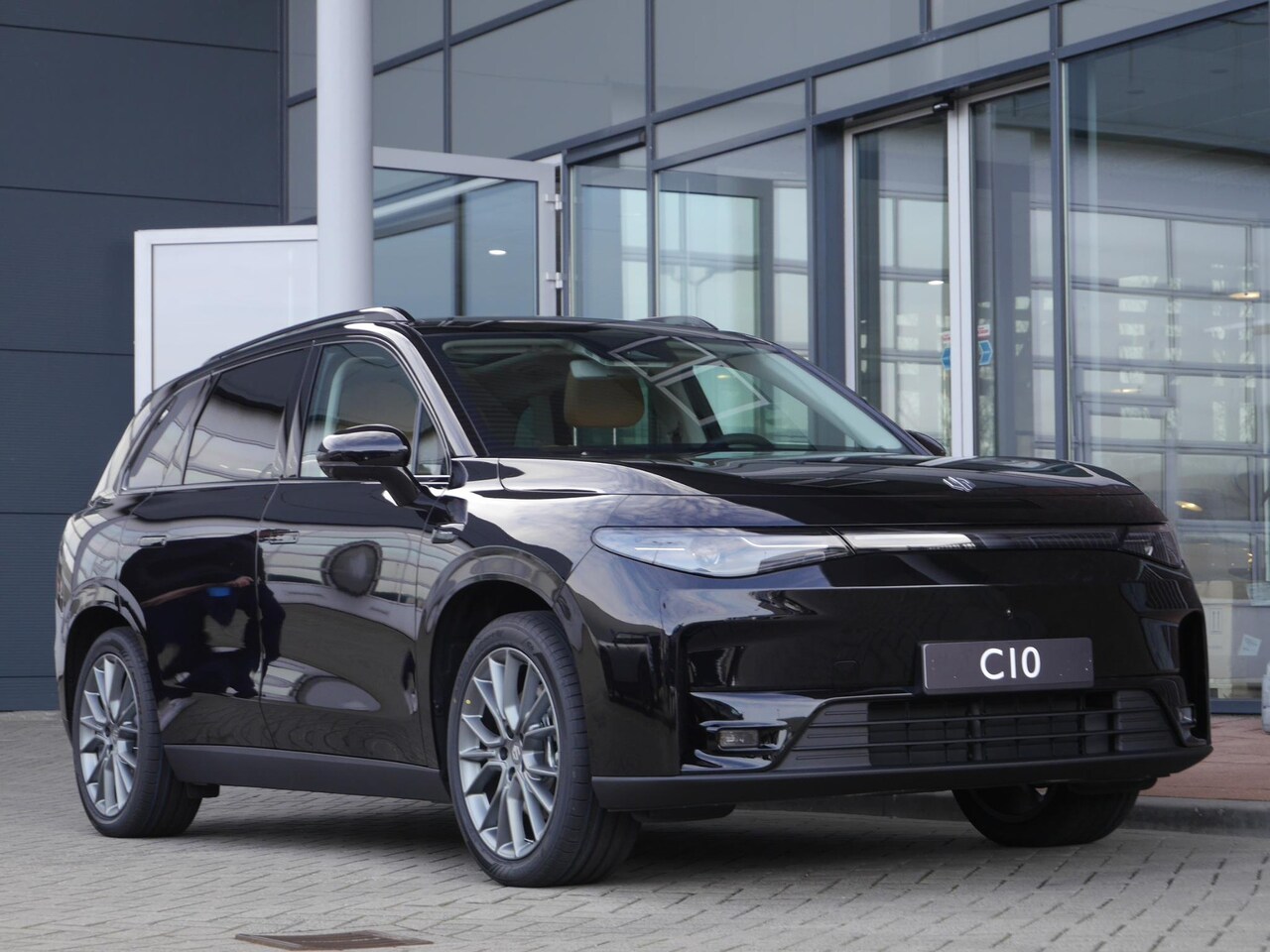 Leapmotor C10 - Design ProMax AWD 81.9 kWh |  598 PK | 0-100 in 4 seconden | Wltp 437 km | 1500kg trekgewi - AutoWereld.nl